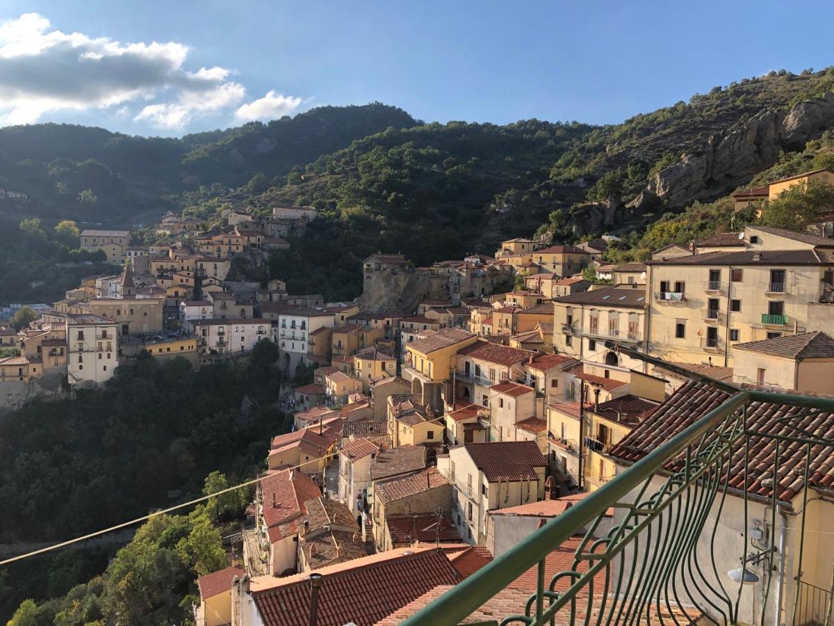 B&B Al Castello Castelmezzano Bagian luar foto